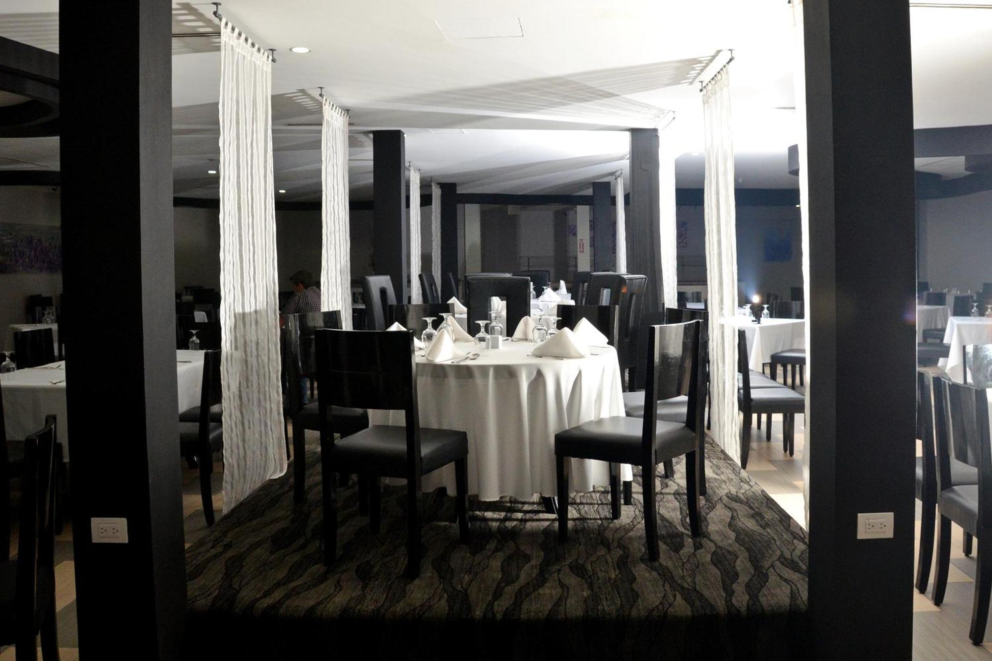 Regent Star Hotel Piarco Exterior foto